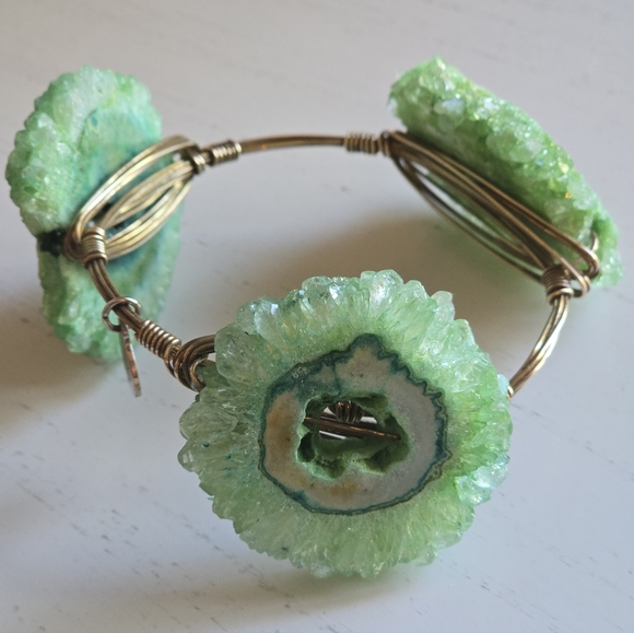 Bourbon & Boweties Green Geode Bangle Bracelet - Picture 1 of 4